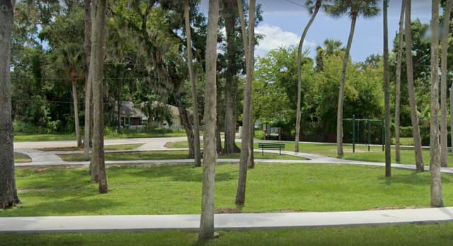 Henry Lee Park
