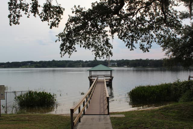 Lake Florence Park