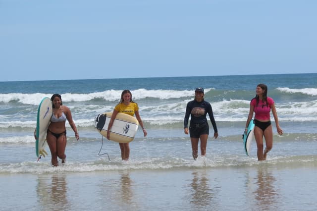 Dahlia Surf School