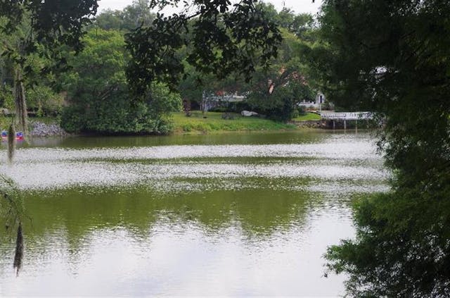 Lake Lancaster Park